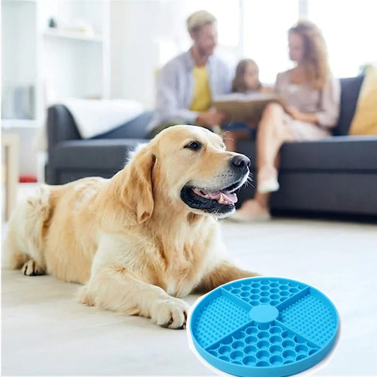 tapis-de-lechage-chien-pratique-bleu