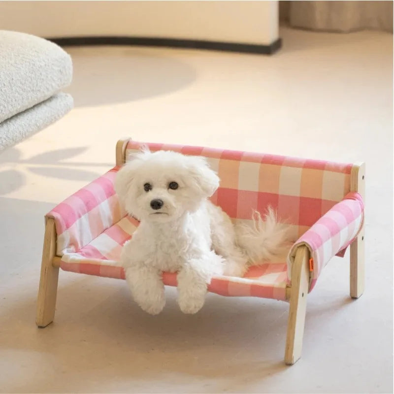 canape-pour-chien-rose-confortable